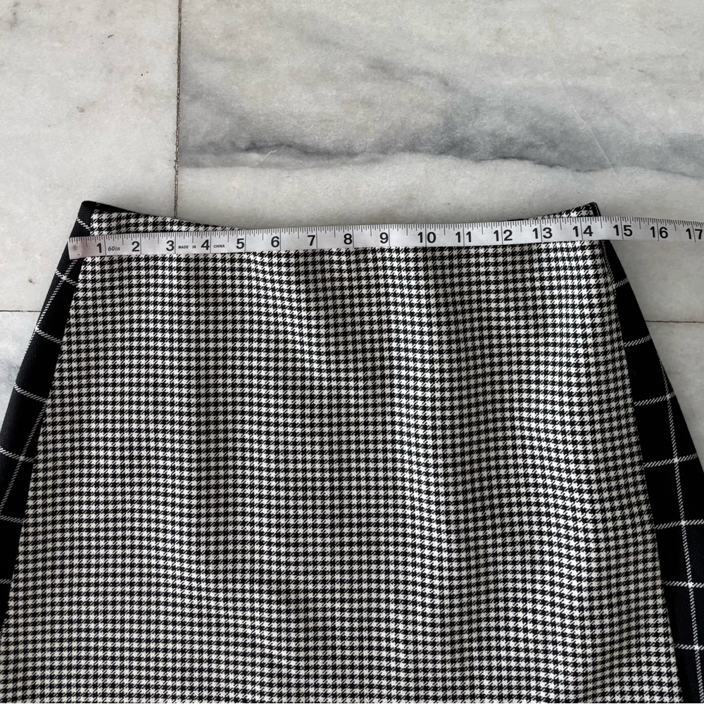 Alice + Olivia Mini Skirt Houndstooth Plaid Black White Women 10 Academia Preppy - Picture 8 of 11
